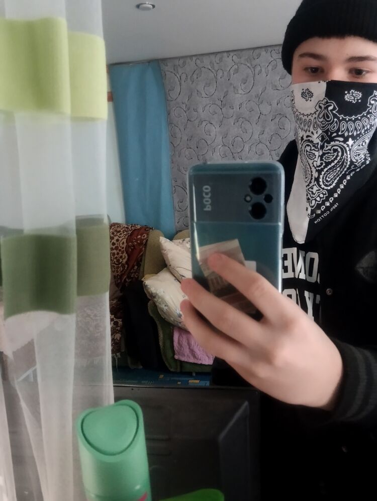  33653851  , 20 ,    