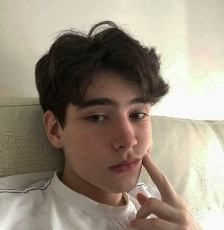  42577761  , 19 ,    