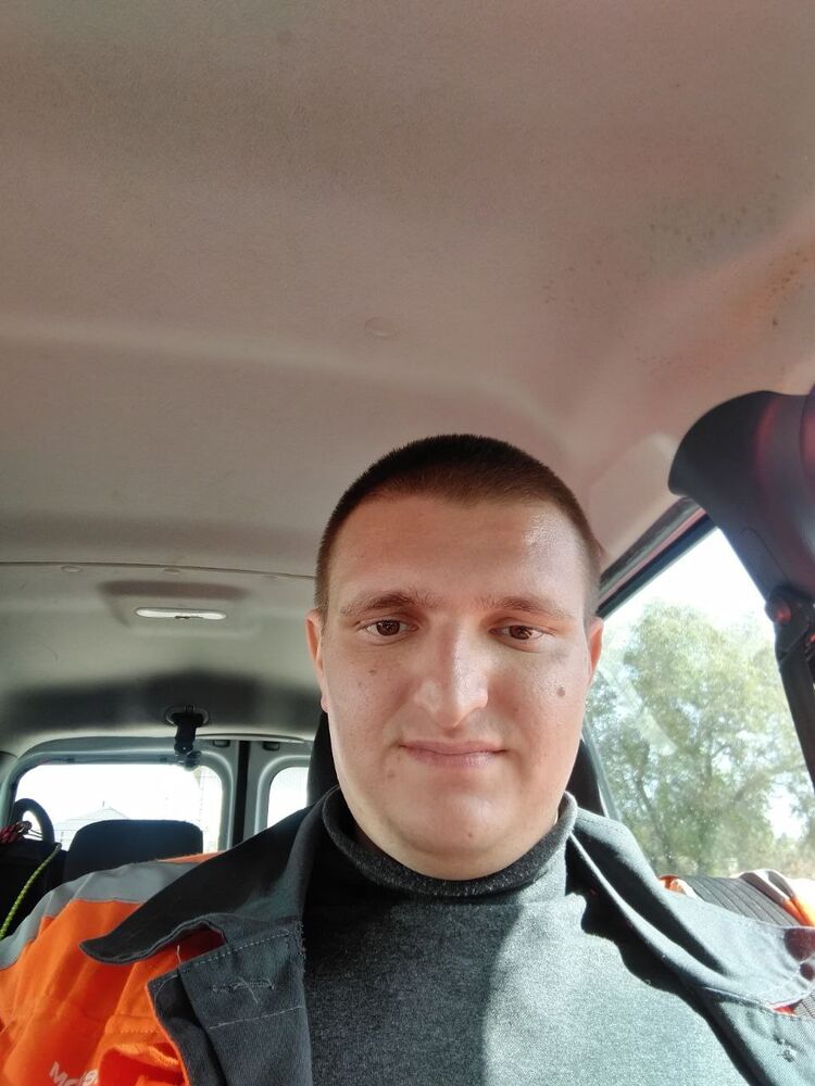  46824481  , 30 ,    