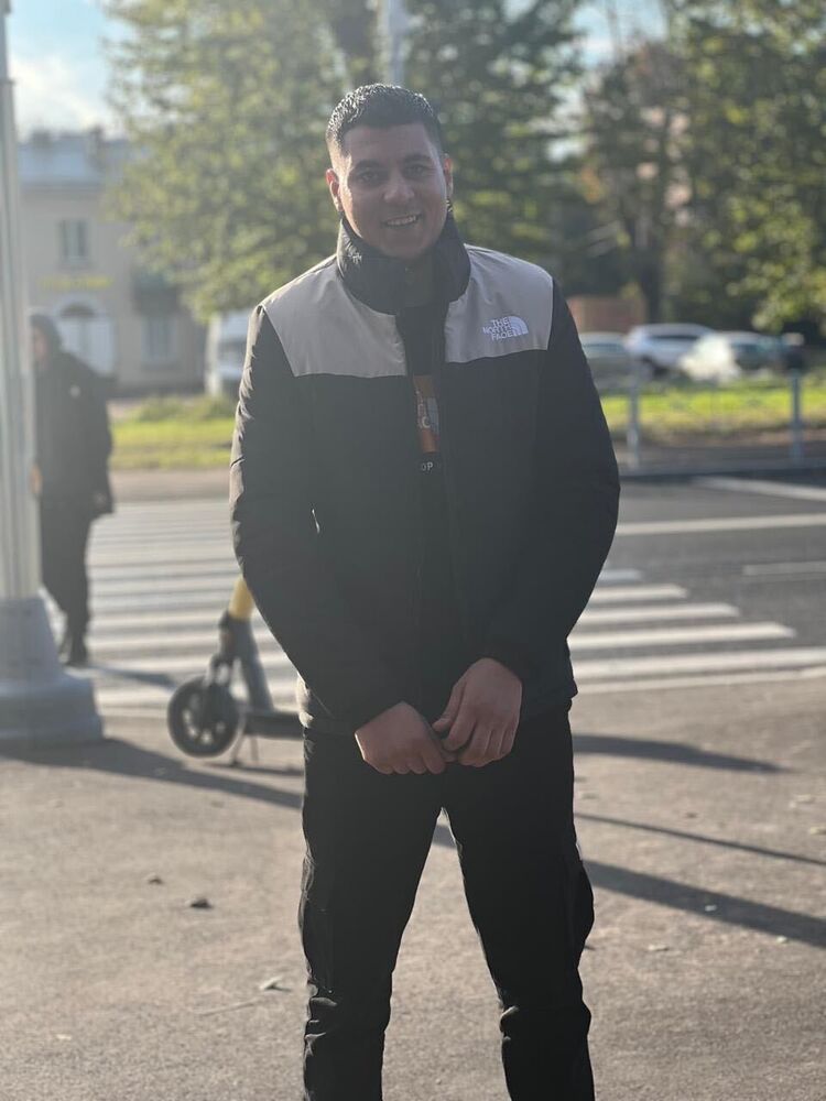  49921391  Mohamed Adel, 29 ,    -