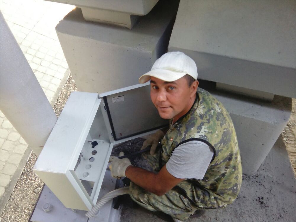  42319521  Yury, 49 ,    