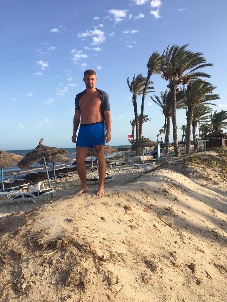  27650991  , 34 ,    -