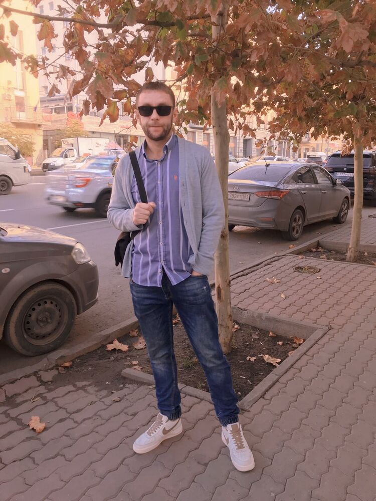  ,   Ruslan, 35 ,   ,   