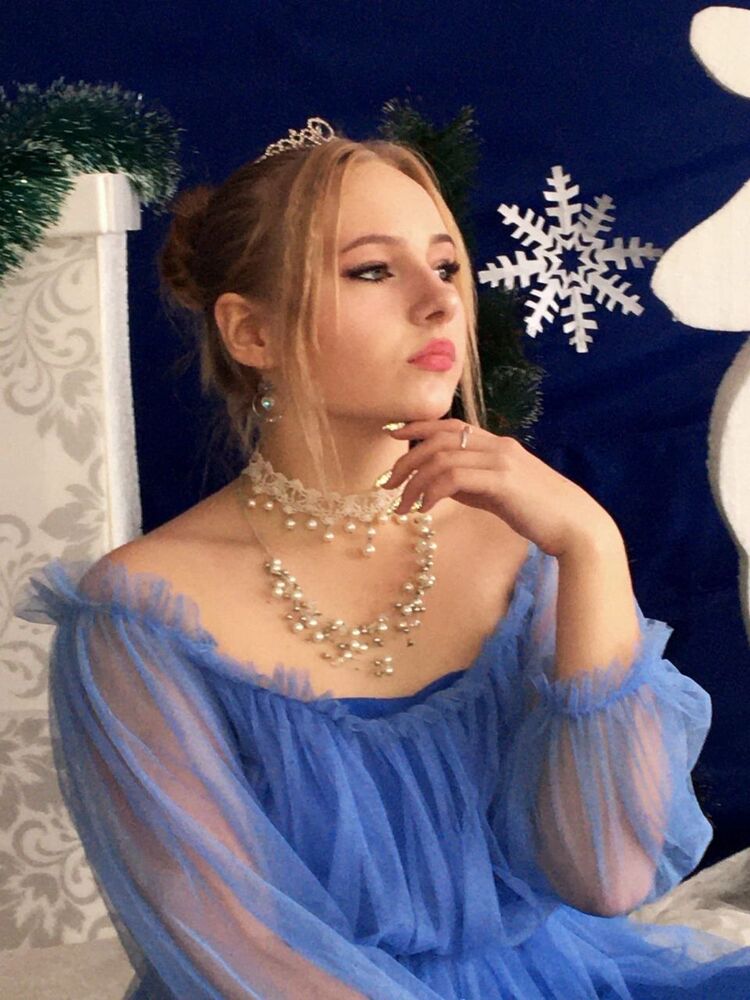  27077001  , 24 ,    -