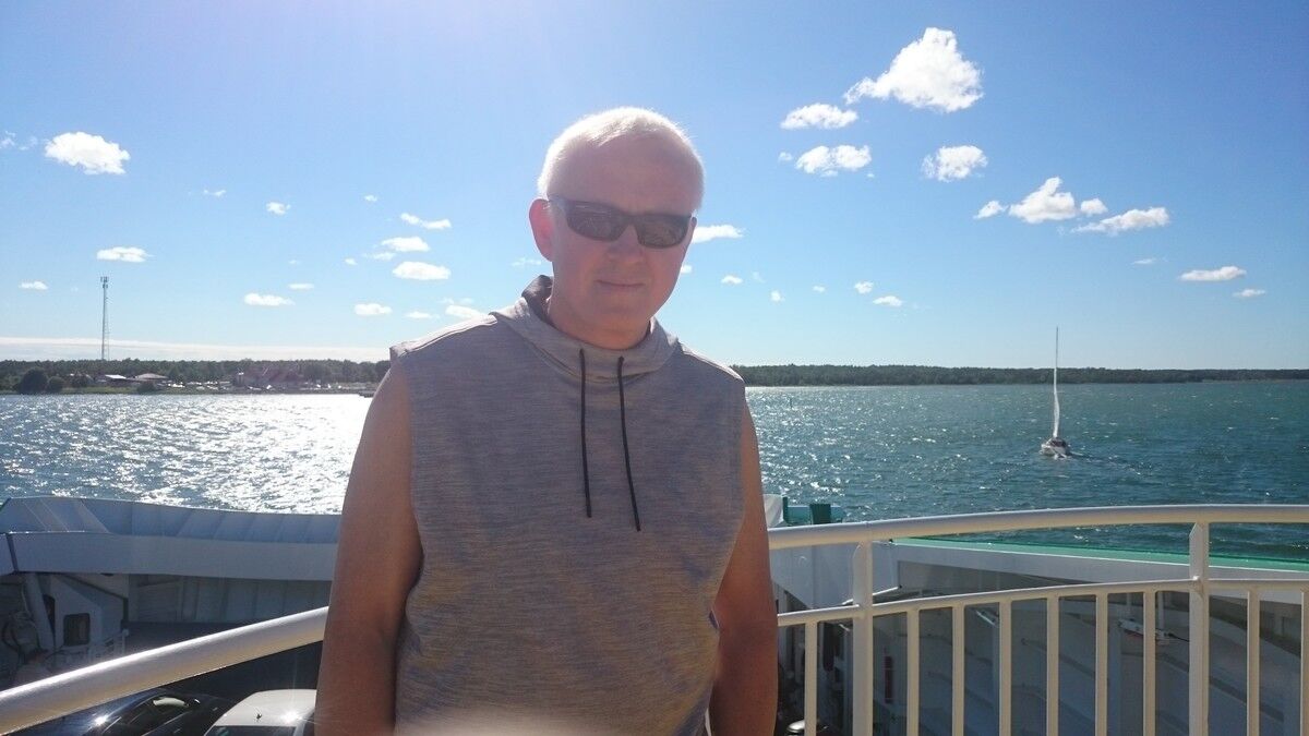  11825941  Aleksandr, 58 ,    