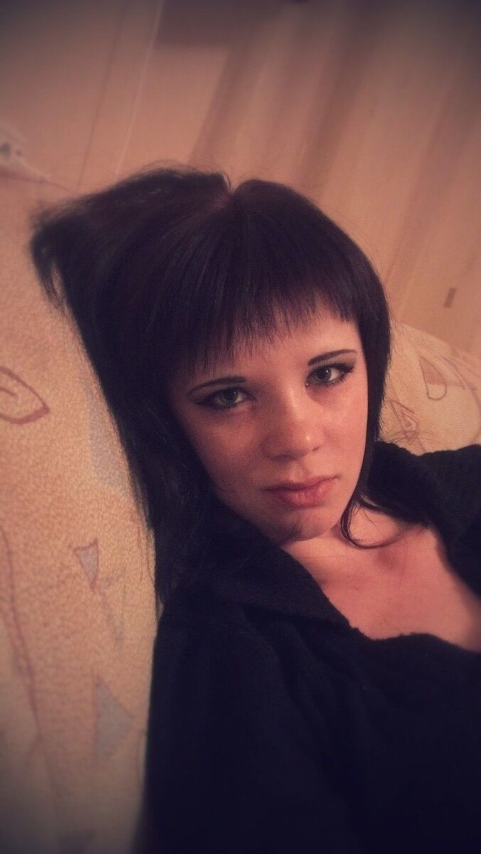  4587151  Nadin, 32 ,    