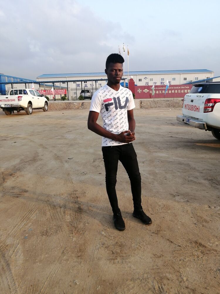  18534921  Marouf, 32 ,    
