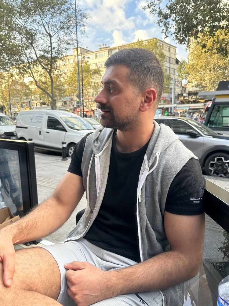  ,   Abo azzmi, 32 ,   ,   