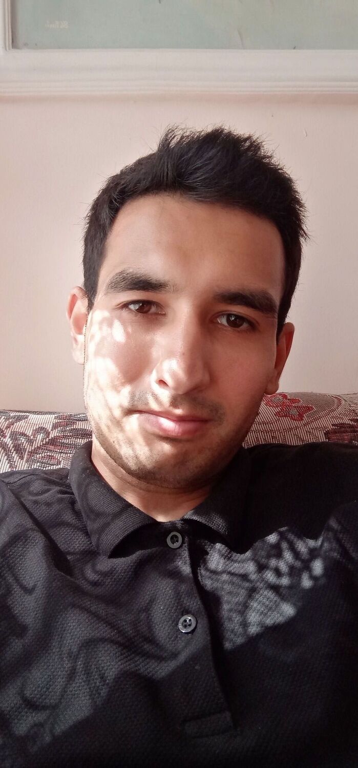  45043471  Davik, 26 ,    