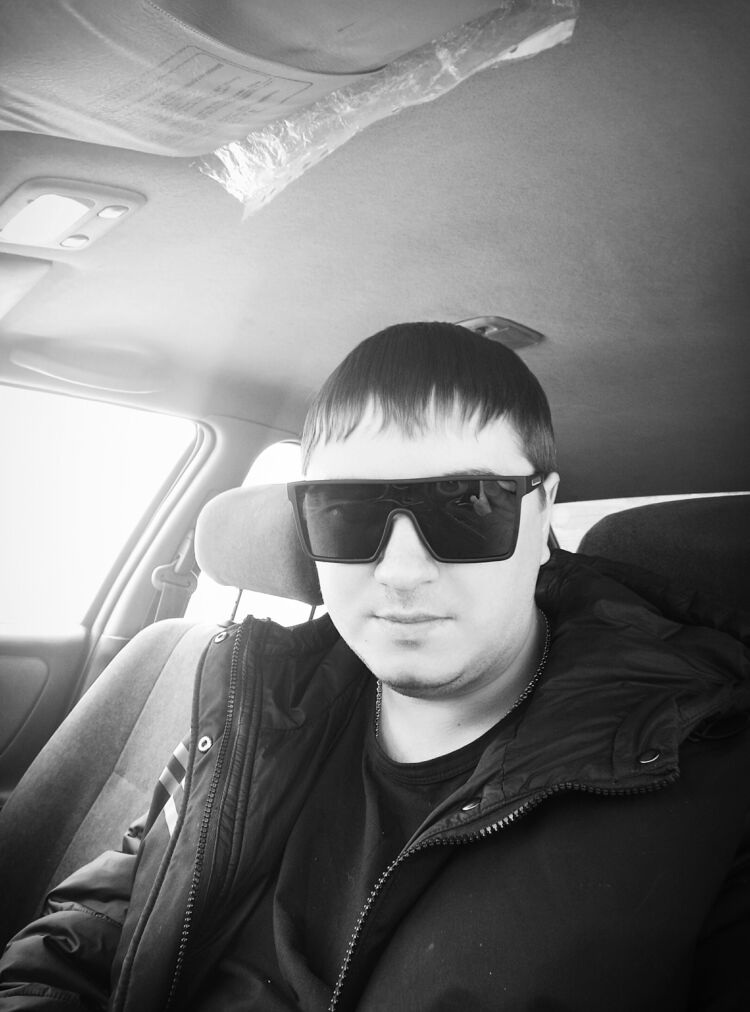  34269221  Evgenii, 31 ,    