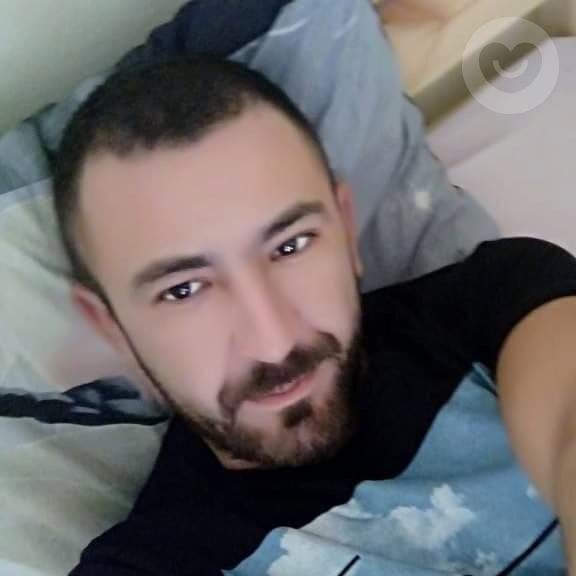  40989171  Alex, 32 ,    