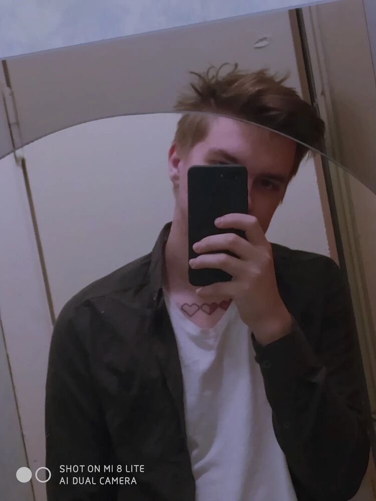  42958861  , 24 ,    