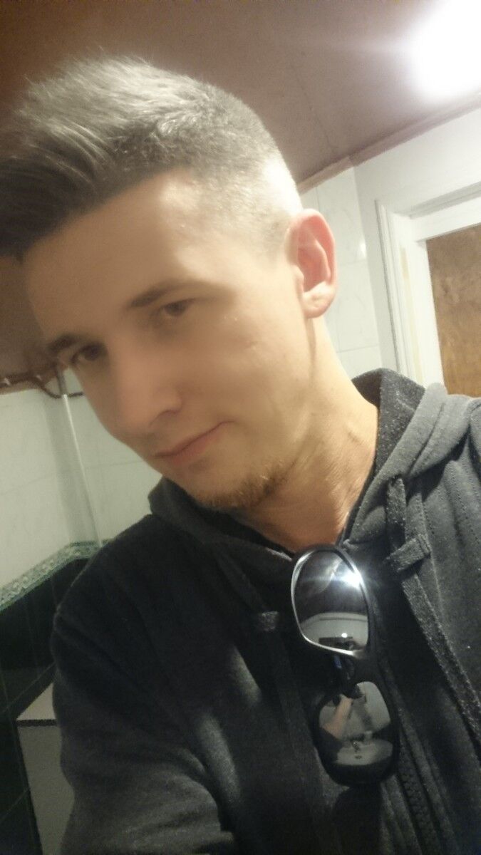  ,   Anton, 43 ,   ,   , c 