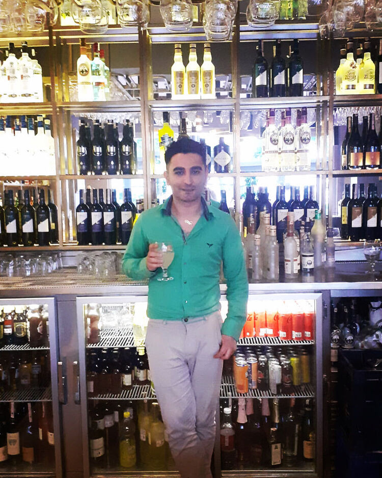  39389241  Tuncay, 37 ,    