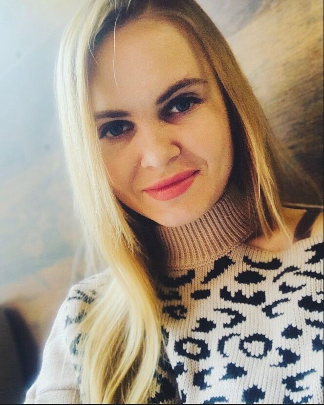  50240071  Viktoria, 28 ,    