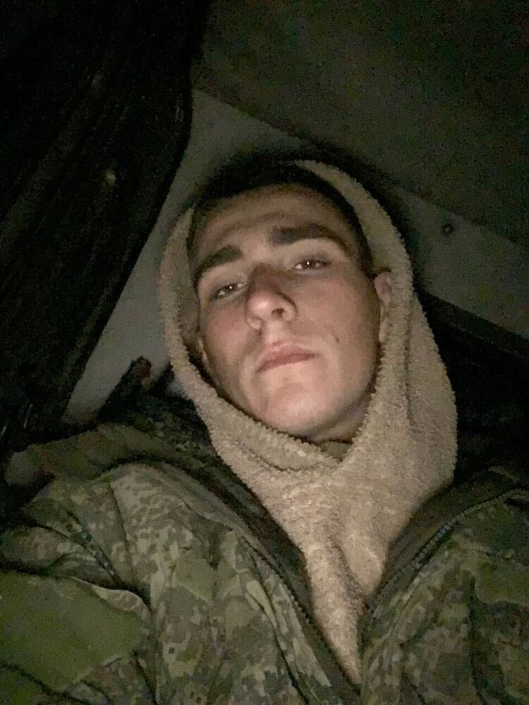 42596861  , 21 ,    