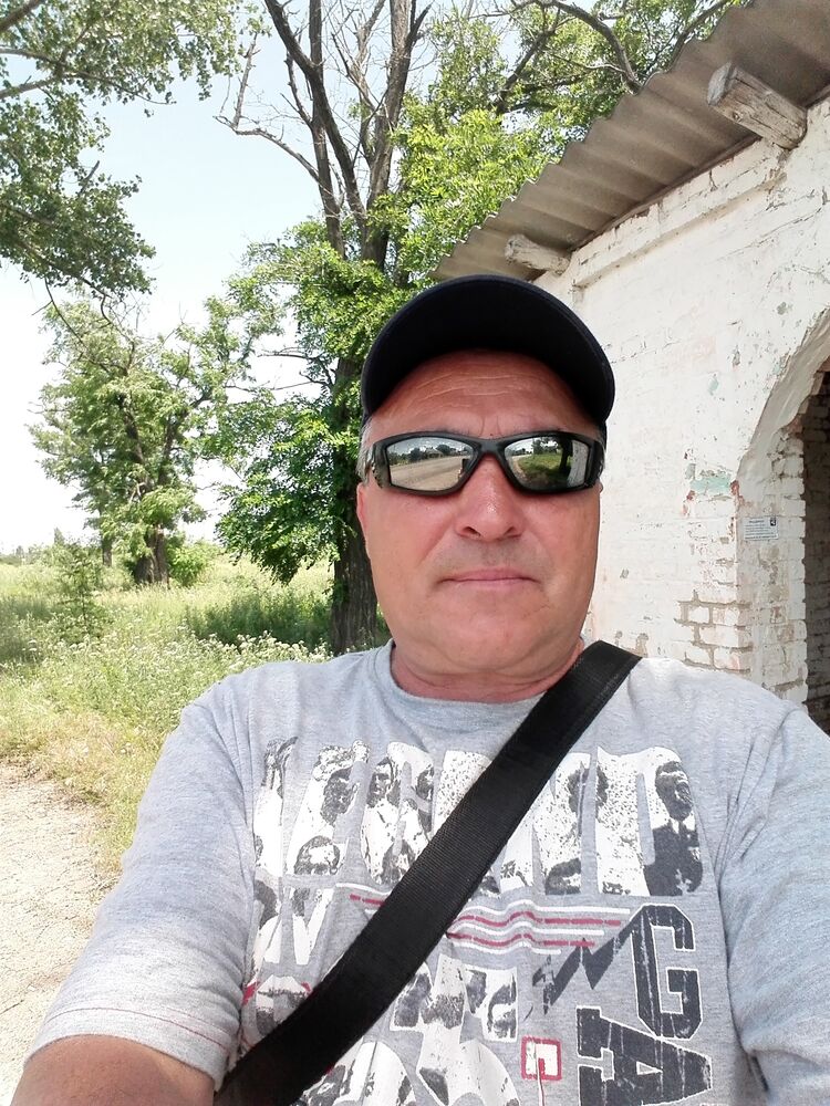  27985891  Igor, 57 ,    