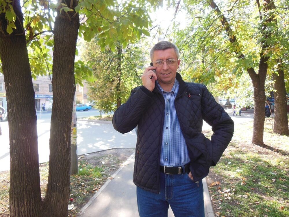  19094221  Sergey, 49 ,    