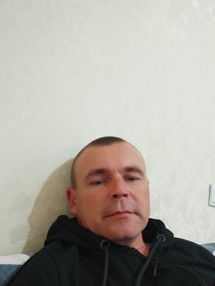  40942521  Sasha, 43 ,    