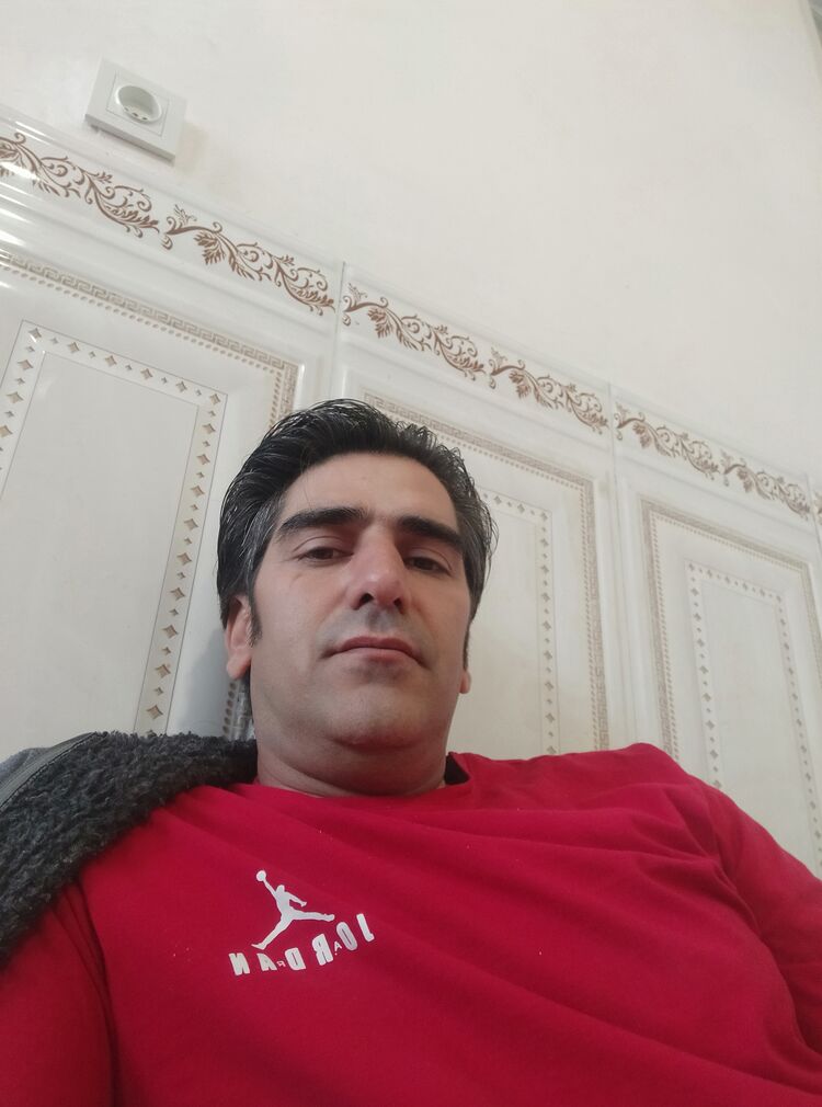  48320381  Hadi, 34 ,    Muscat