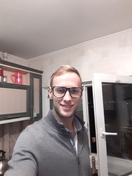  10729481  Alex, 37 ,    --