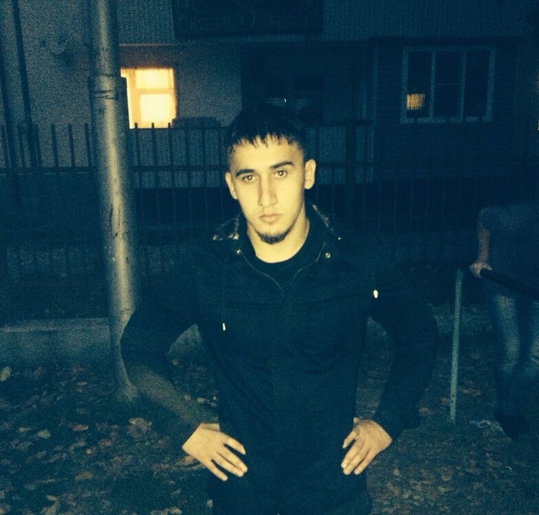 5751541  Muza, 37 ,    