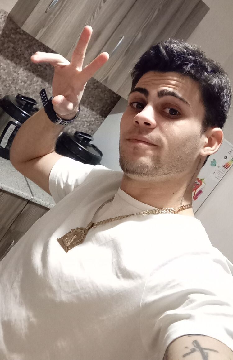  ,   Carlos, 22 ,   ,   