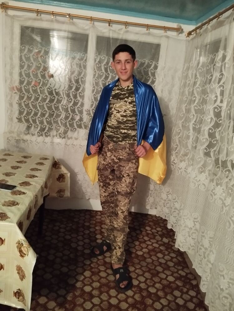  ,   Andrij, 21 ,   ,   