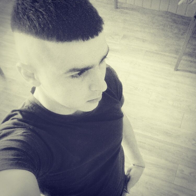  12450711  Arnold, 33 ,    