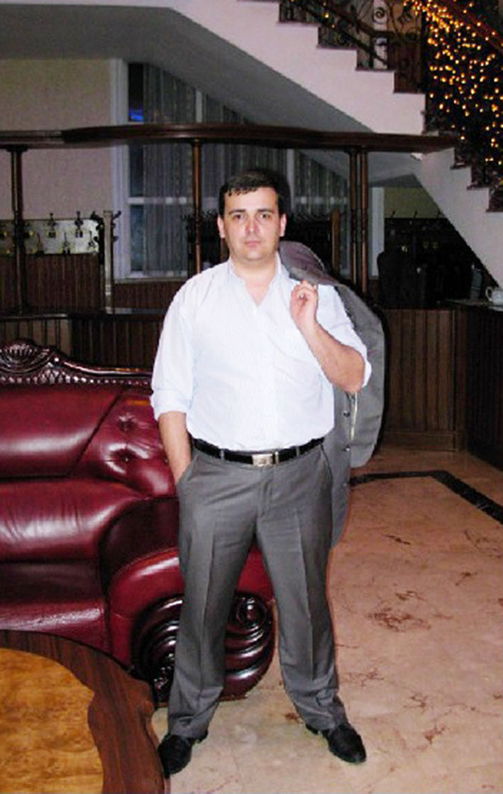  10352651  Tarzan, 42 ,    