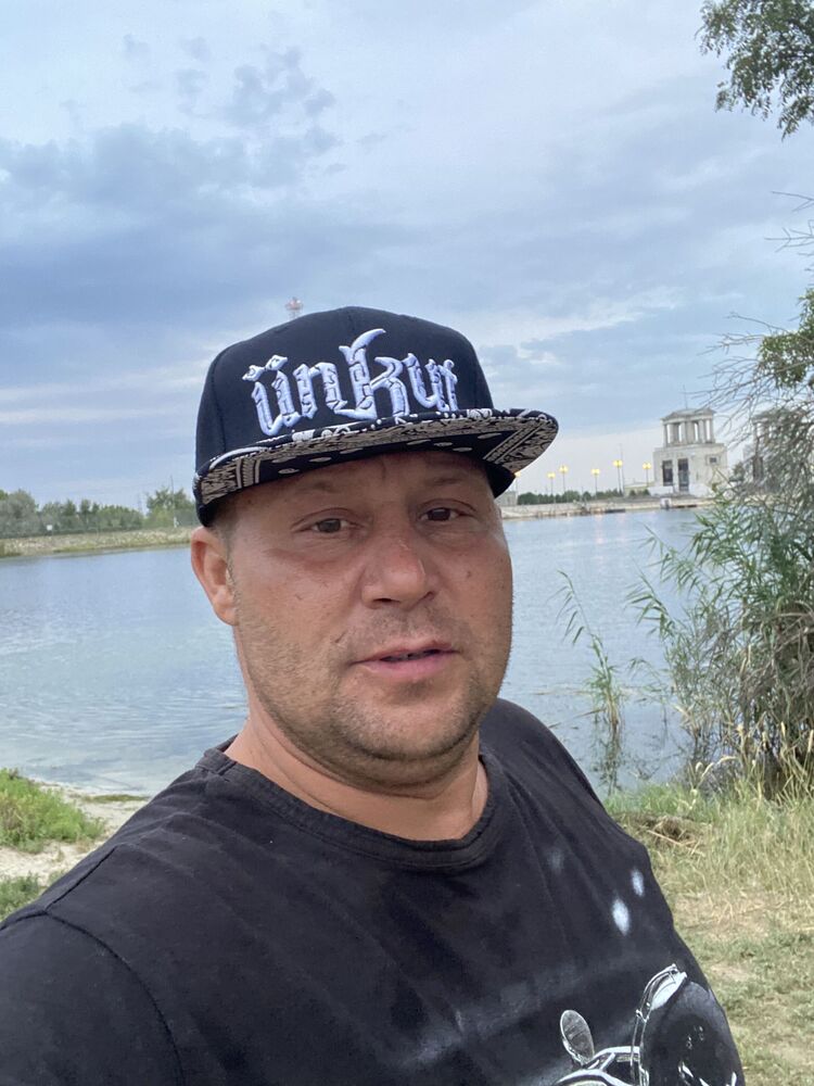  52170341  , 43 ,    --