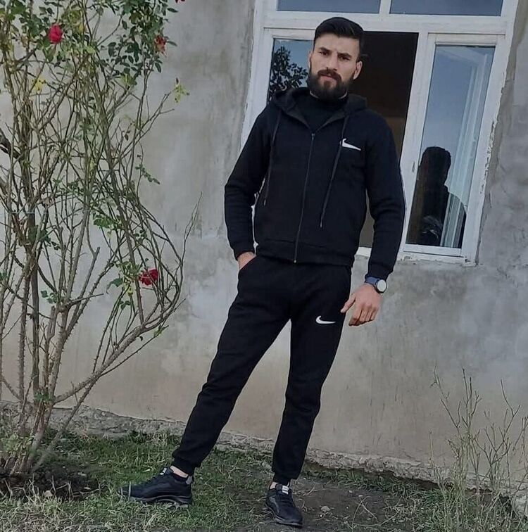  49857351  Murad, 28 ,    