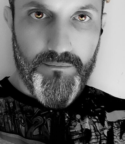  42221041  Vitalii, 36 ,    