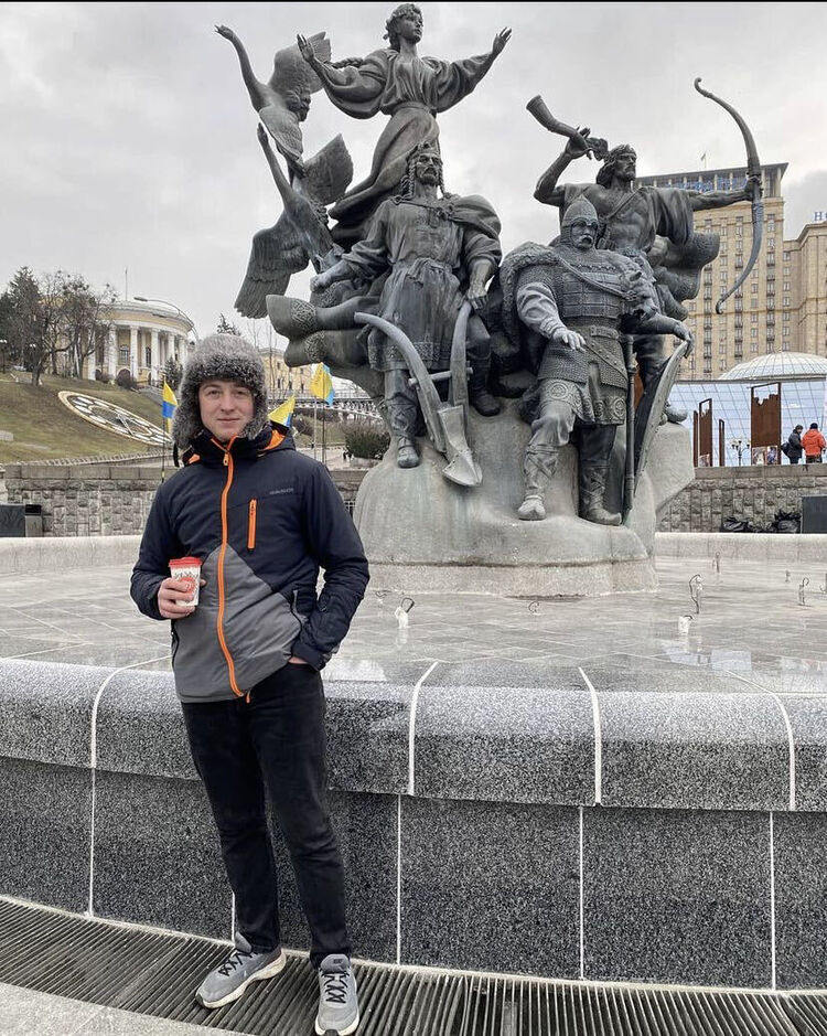  24376361  Andriy, 28 ,    