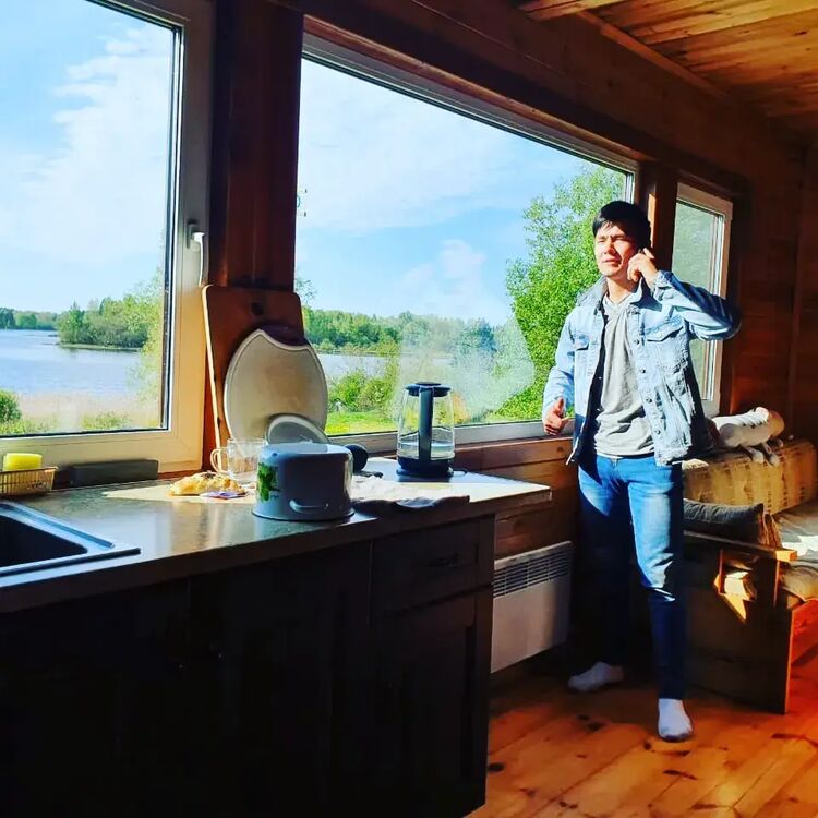  37122591  , 23 ,    -