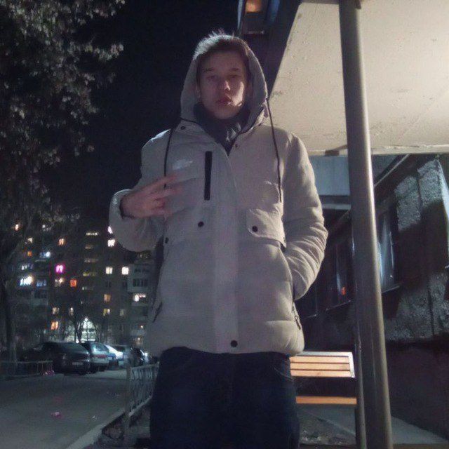  48677961  , 19 ,    