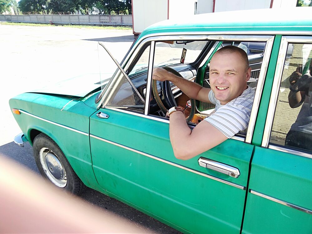 40334311  Vasili, 46 ,    