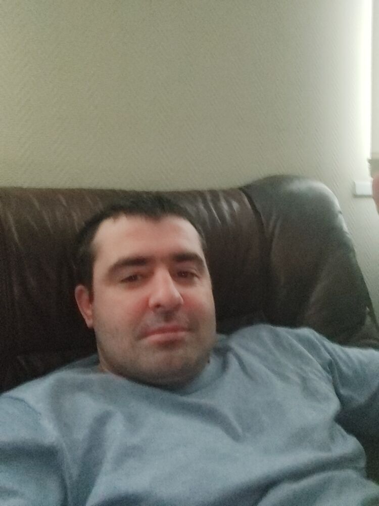  35612561  , 37 ,    