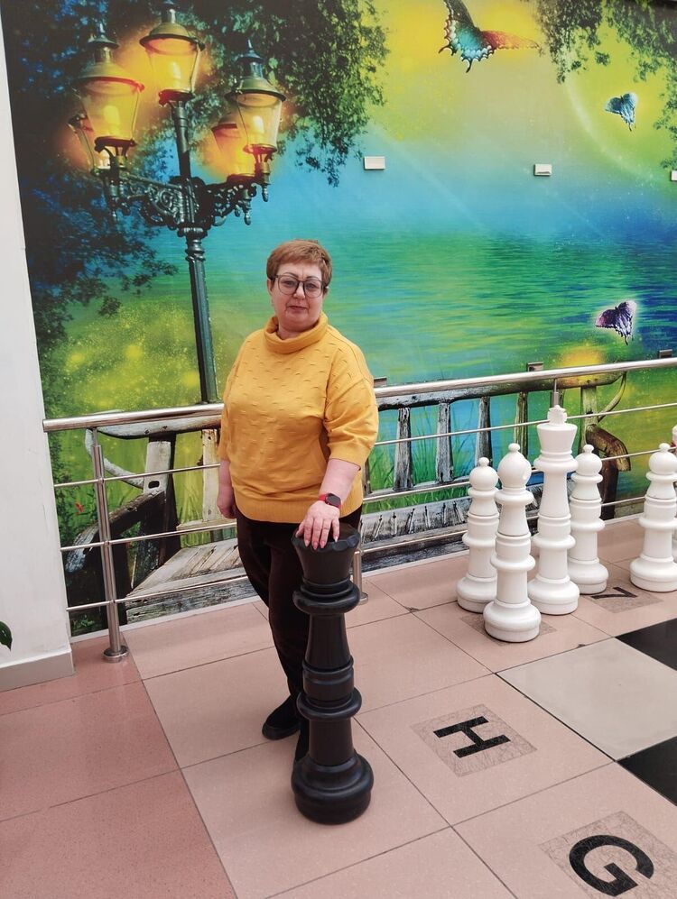  50937571  Marina, 61 ,    