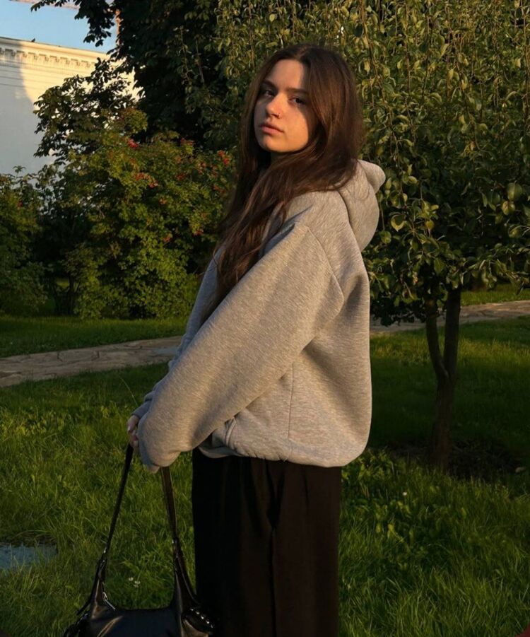  54583581  , 23 ,    --