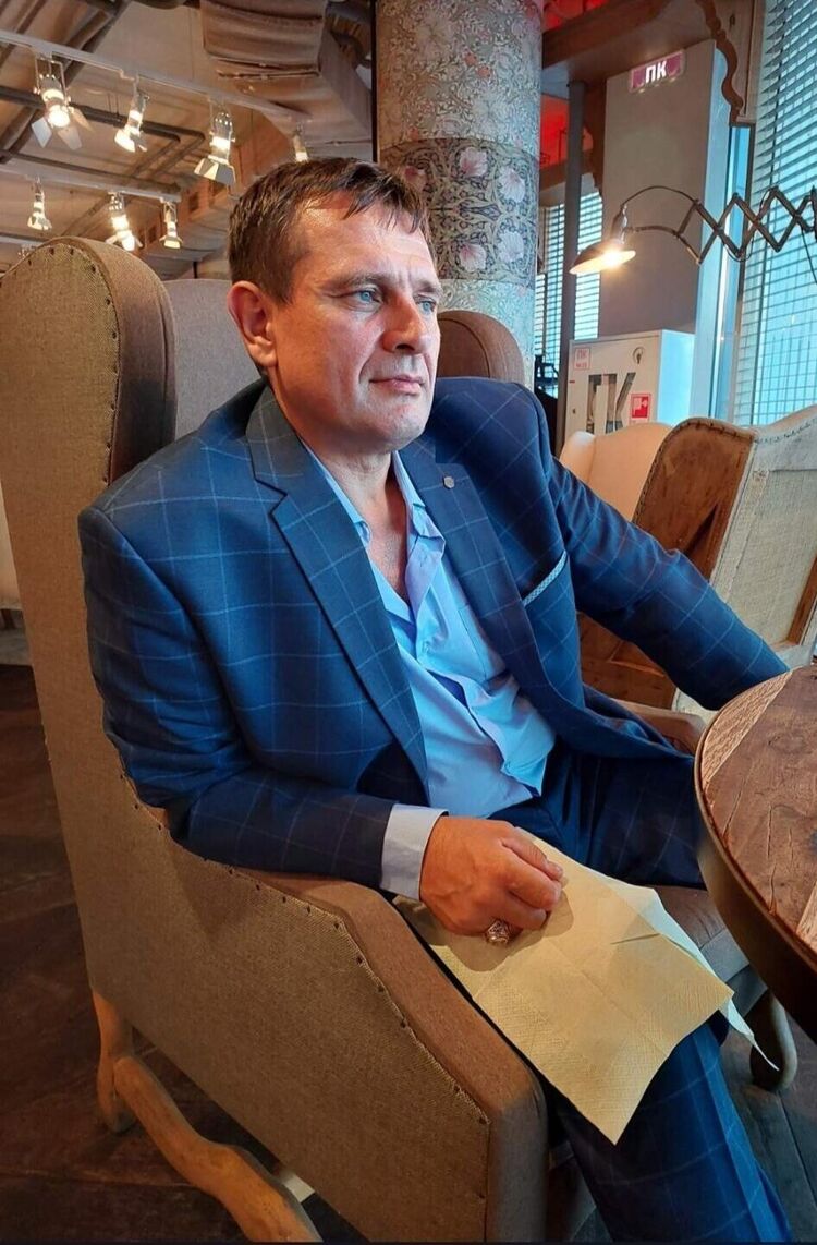  ,   , 44 ,     , c 