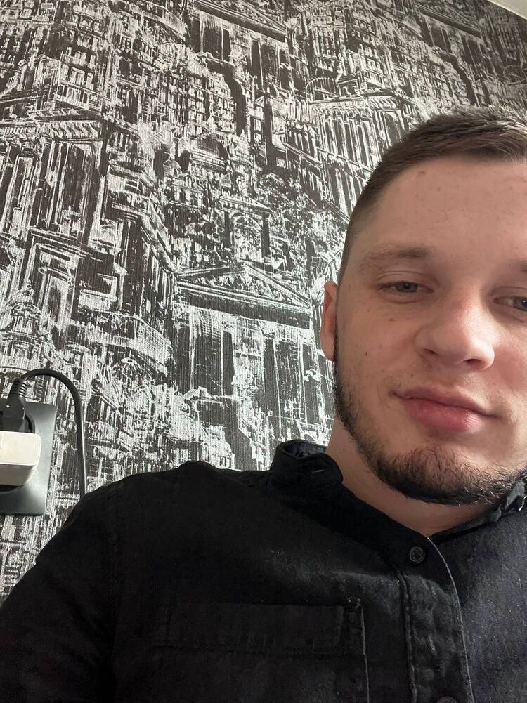  35284751  Rostislav, 24 ,     