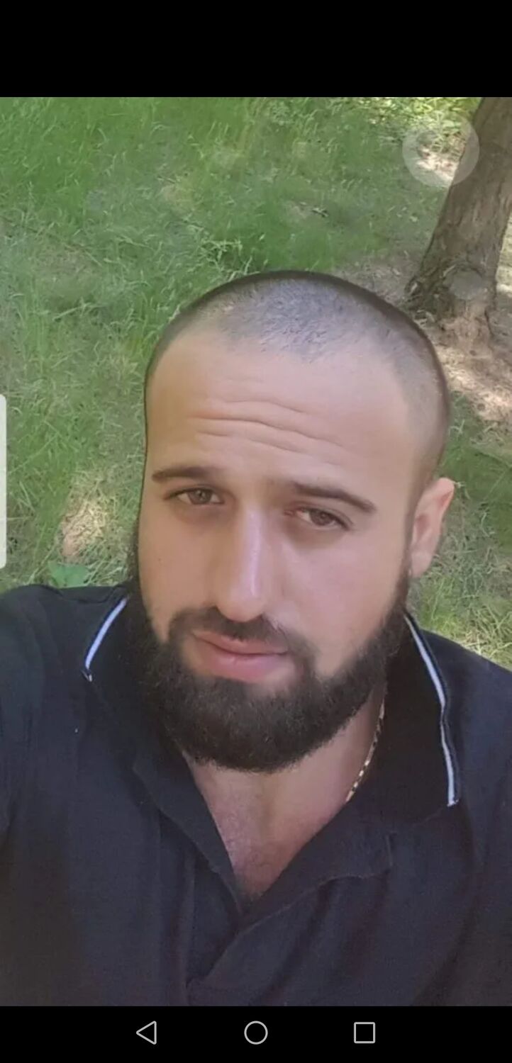  23748741  Jozef, 34 ,    
