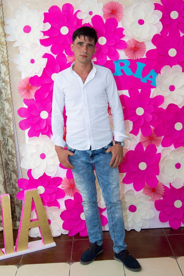  ,   Fiodor, 37 ,   ,   , c 