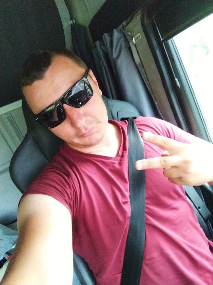  45849851  , 33 ,    -