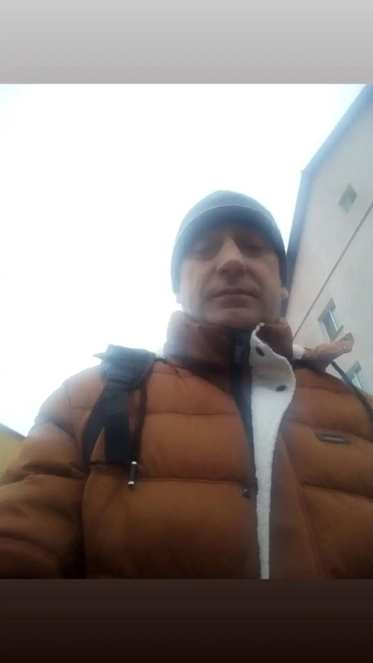  27657481  , 53 ,    