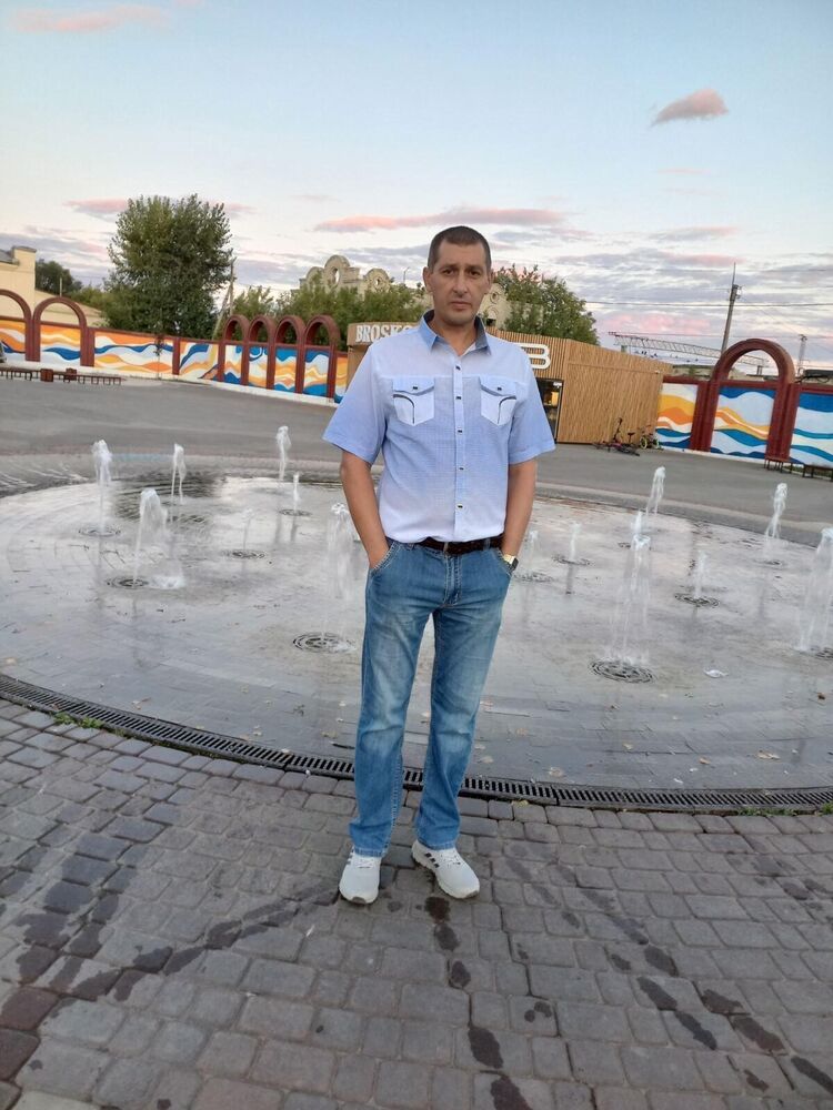  28408471  , 46 ,    