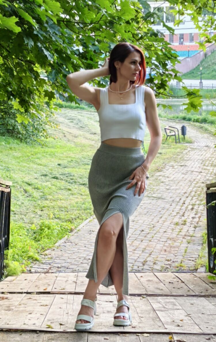  52880031  ELENA, 28 ,    