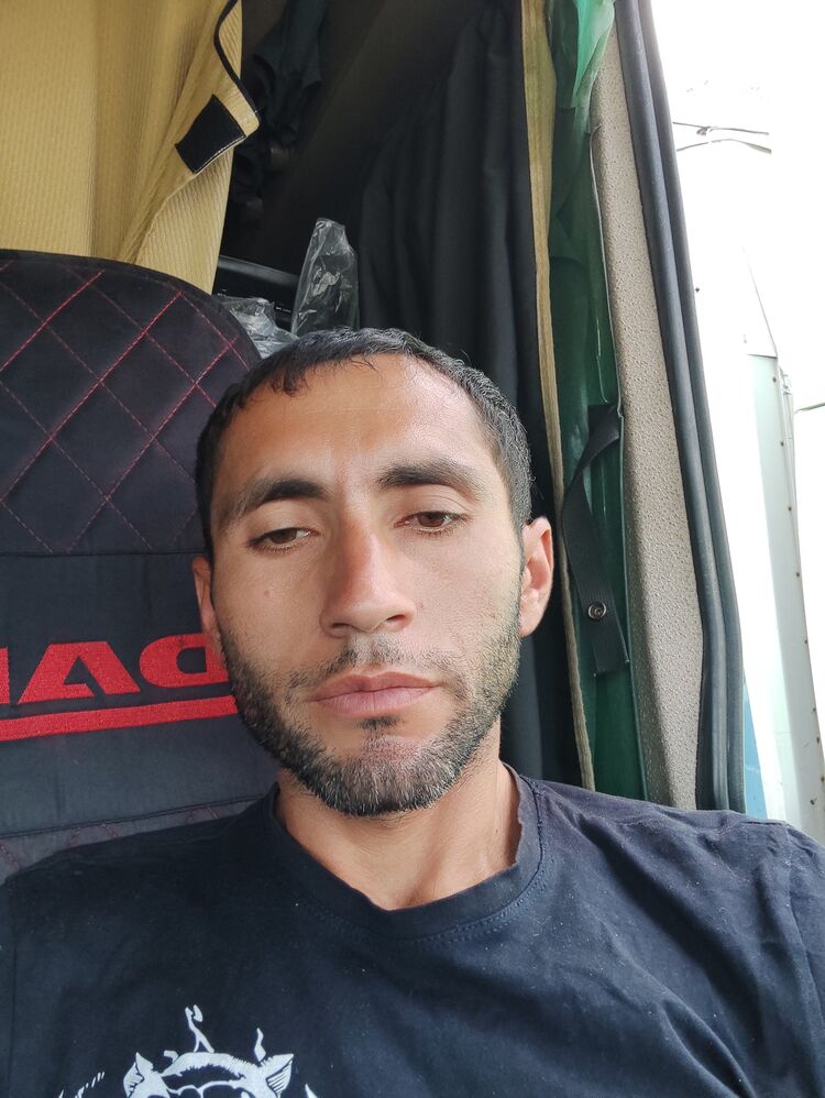  ,   Rudik, 36 ,   ,   