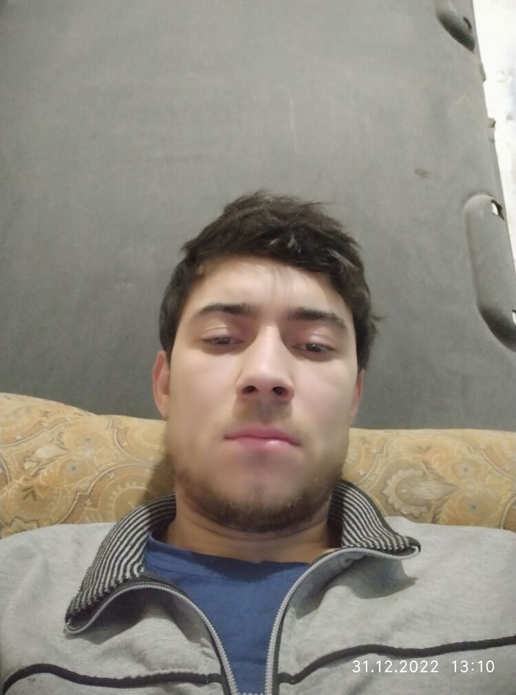  33028411  Behruz, 35 ,    